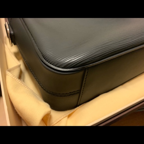 LOUIS VUITTON BRIEFCASE WITH SHOULDER STRAP - Picture 6 of 8